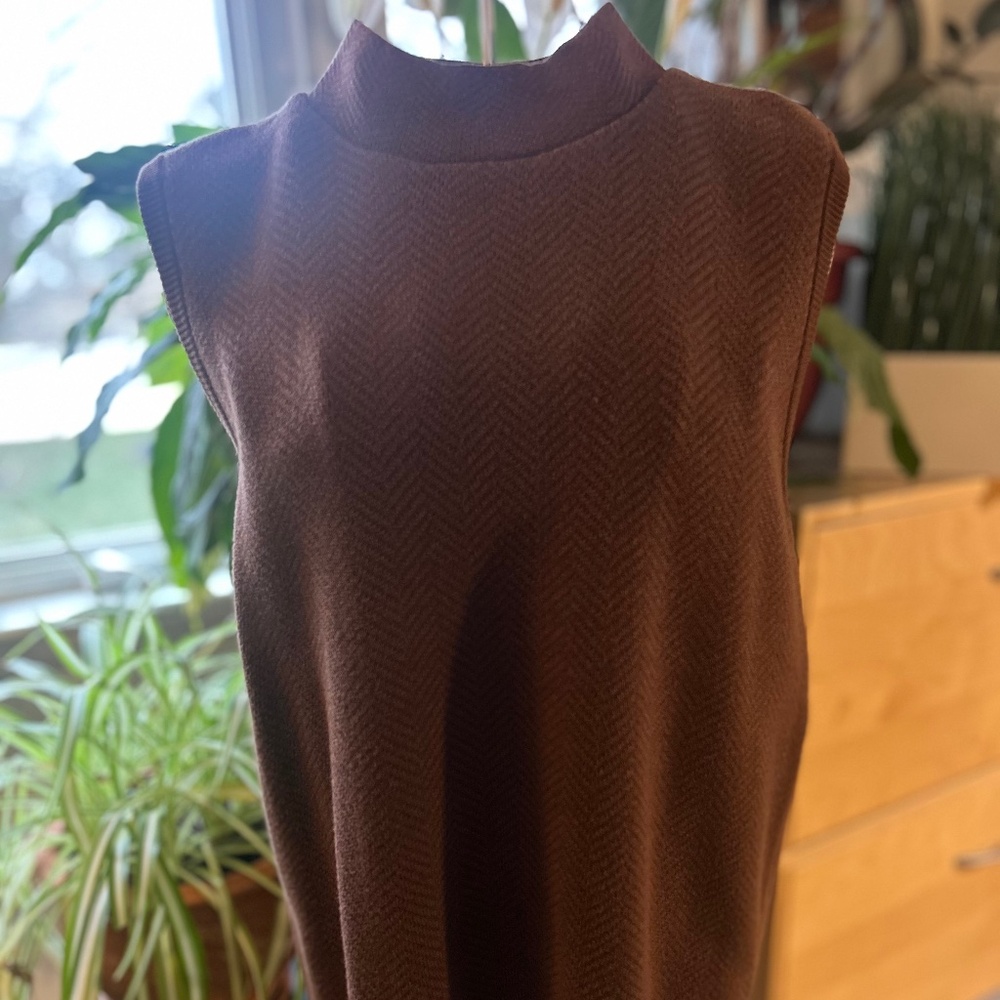 Vintage Design Assets knit sleeveless tunic sweater